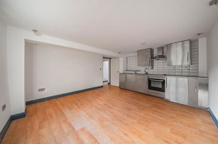 1 Bedroom Flat To Rent In Mill Lane, Guildford, GU1