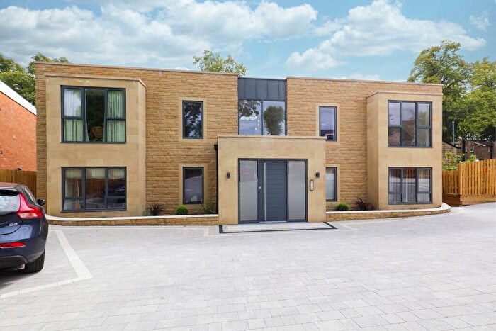 3 Bedroom Apartment To Rent In Sefton Road, Whiteley Quarters, S10