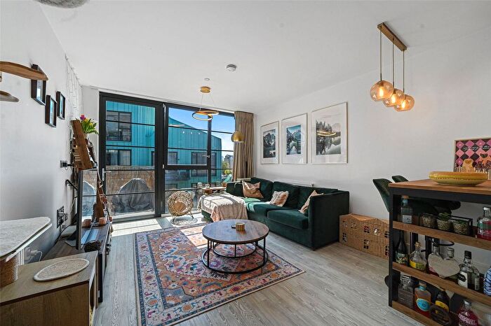 1 Bedroom Flat For Sale In Distillery Building, Hart Yard, London, E3