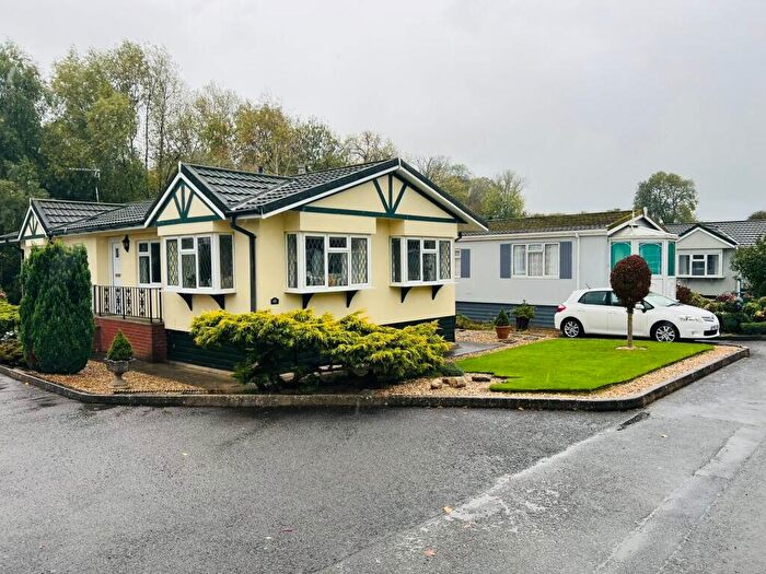 2 Bedroom Park Home For Sale In Bromyard, Herefordshire, HR7