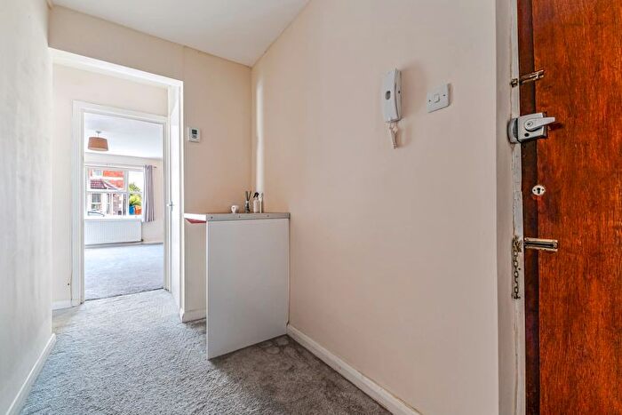 1 Bedroom Flat For Sale In Ashcombe Road, Weston-Super-Mare, BS23