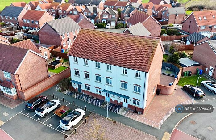 4 Bedroom Terraced House To Rent In Ffordd Aberkinsey, Rhyl, LL18