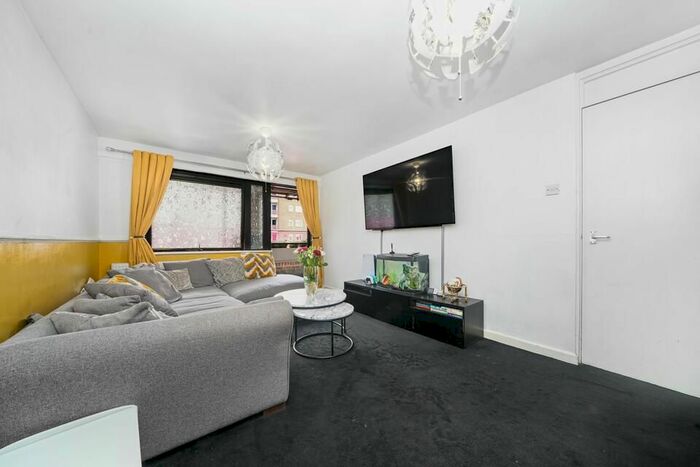 1 Bedroom Flat To Rent In Southwark Park Road, London, SE16