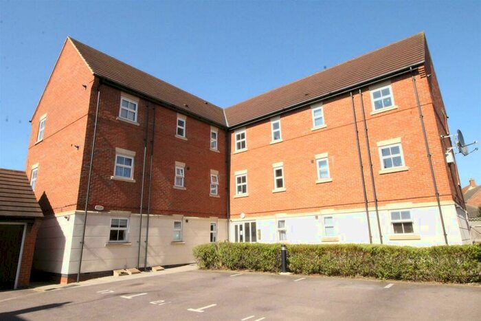 2 Bedroom Apartment To Rent In Stonebridge Grove, Monkston Park, Milton Keynes, MK10