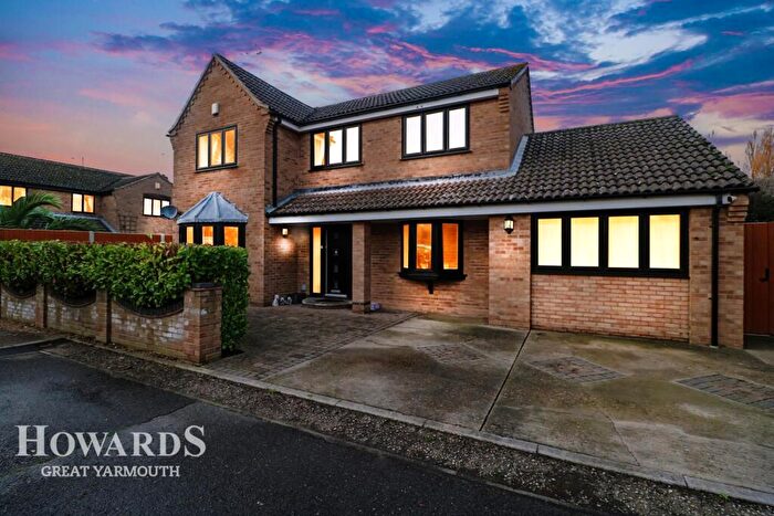 5 Bedroom Detached House For Sale In Morse Court, Caister-on-Sea, NR30