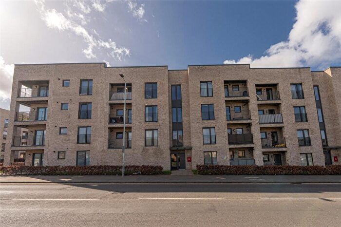 2 Bedroom Flat For Sale In / Broomhouse Road, Edinburgh, EH11