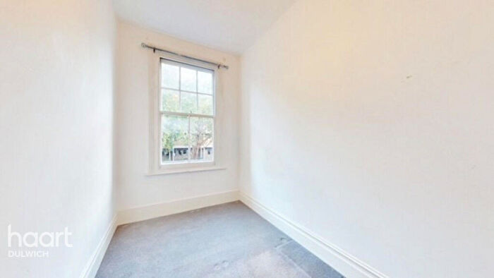 4 Bedroom Flat To Rent In Coldharbour Lane, London, SE5