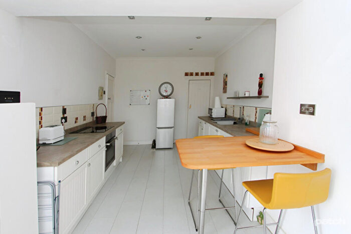 2 Bedroom Bungalow For Sale In Glasgow Road, Paisley, PA1