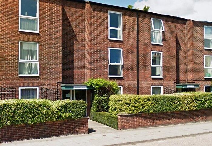 1 Bedroom Flat To Rent In Histon Road, Cambridge, Cambridgeshire, CB4