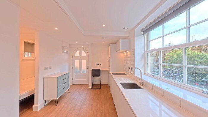 Studio To Rent In Chapter House, Howes Place, Cambridge, CB3