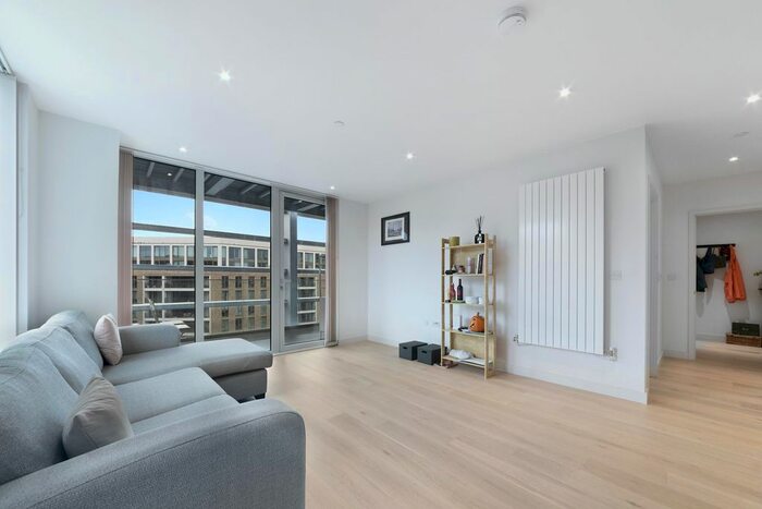 2 Bedroom Flat To Rent In Flagship House, Royal Wharf, London, E16