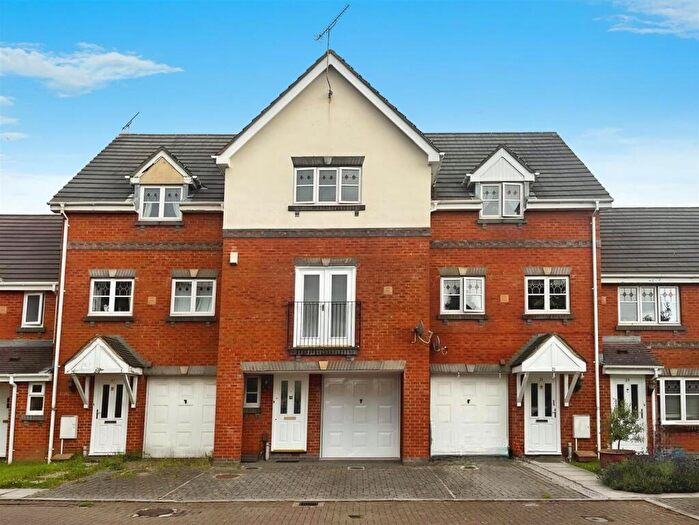 4 Bedroom Town House To Rent In Cousins Way, Emersons Green, BS16