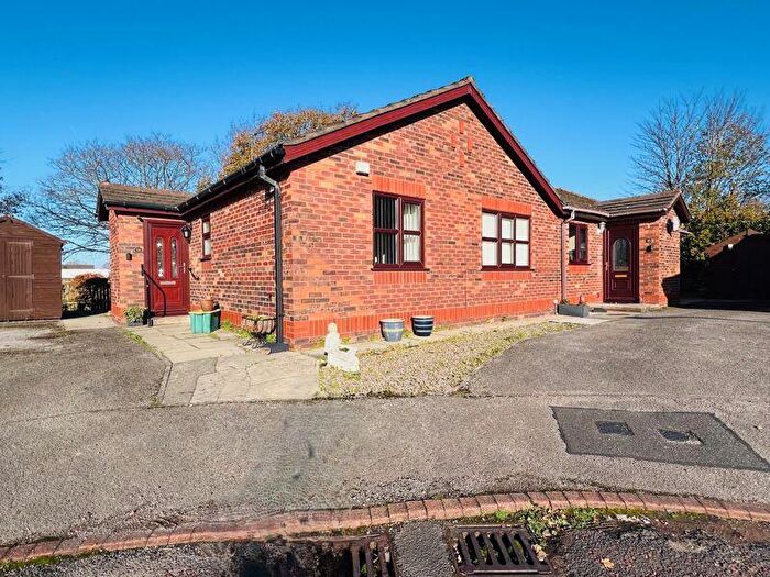 2 Bedroom Semi-Detached Bungalow For Sale In Crownlee, Penwortham, Preston, PR1