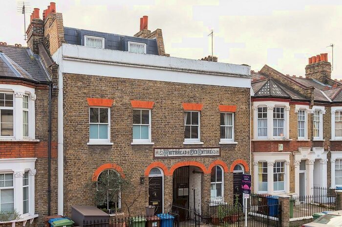 2 Bedroom Terraced House To Rent In John Ruskin Street, Oval, London, SE5