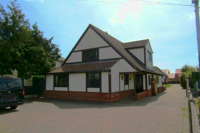 4 Bedroom Detached House To Rent In Thorpe Road, Kirby Cross, CO13