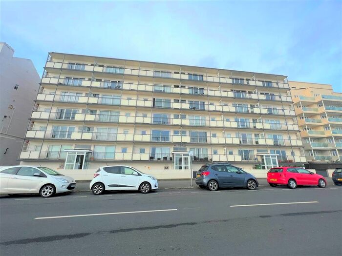 2 Bedroom Flat To Rent In Belgrave Court, De La Warr Parade, Bexhill-On-Sea, TN40