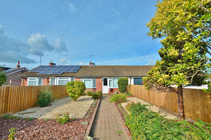 2 Bedroom Terraced Bungalow For Sale In Wellington Street, Thame, Oxfordshire, OX9
