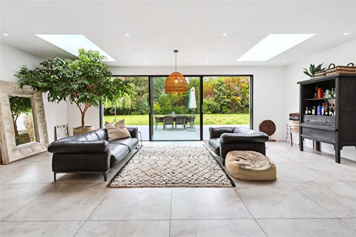 5 Bedroom Detached House To Rent In Burhill, Walton-on-Thames, Surrey, KT12