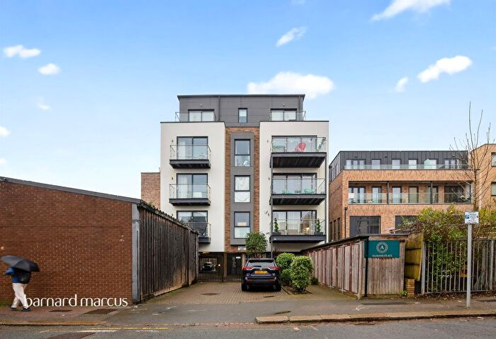 2 Bedroom Flat For Sale In Granville Road, London, NW2