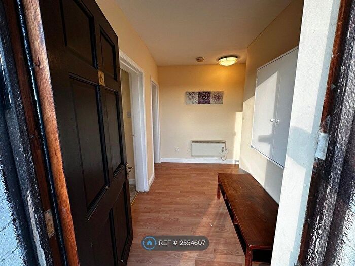 1 Bedroom Flat To Rent In Greenbrow Road, Manchester, M23