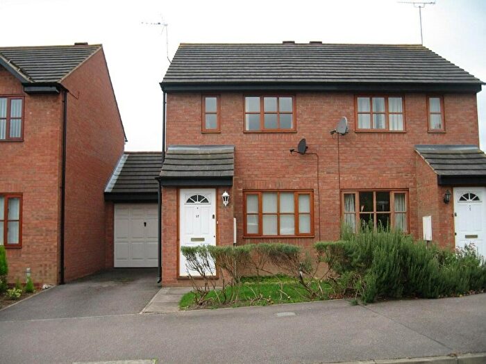 2 Bedroom Semi-Detached House To Rent In School View, Banbury, Oxon, OX16