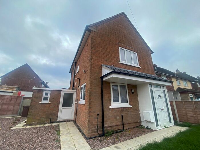3 Bedroom Property To Rent In Severn Road, Bloxwich, Walsall, WS3
