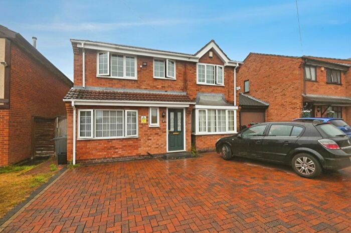 4 Bedroom Detached House For Sale In Burdons Close, Birmingham, B34