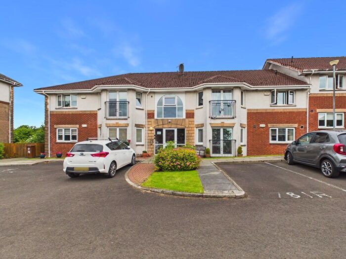 2 Bedroom Flat For Sale In Oakburn Walk, Jamestown, Alexandria, G83