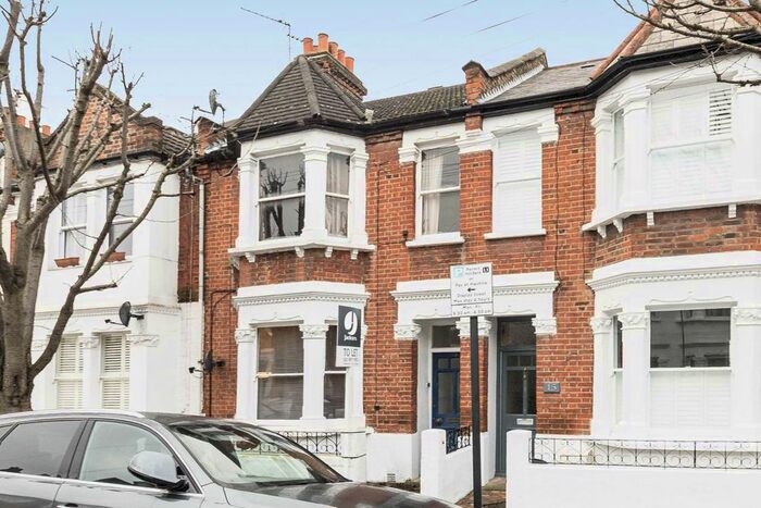2 Bedroom Flat To Rent In Farlton Road, London, SW18