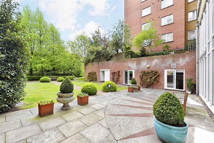 3 Bedroom Flat For Sale In Regent Court, North Bank, St Johns Wood, NW8