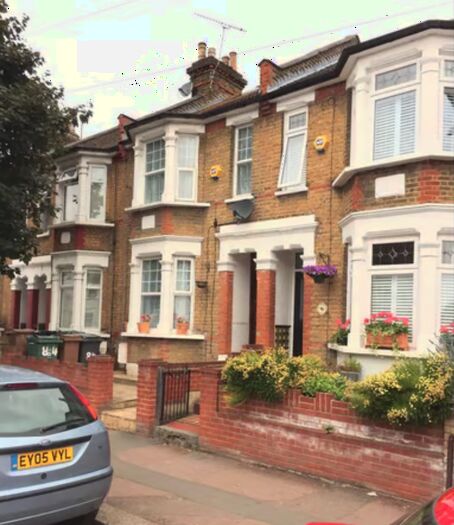 4 Bedroom Terraced House To Rent In Selwyn Avenue, London, E4