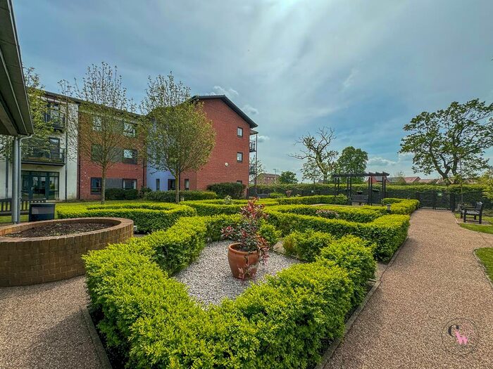 2 Bedroom Apartment For Sale In Hazelmere, Hambleton Way, Winsford, CW7