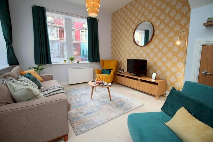 2 Bedroom Flat To Rent In Pentonville, Newport, Newport, NP20