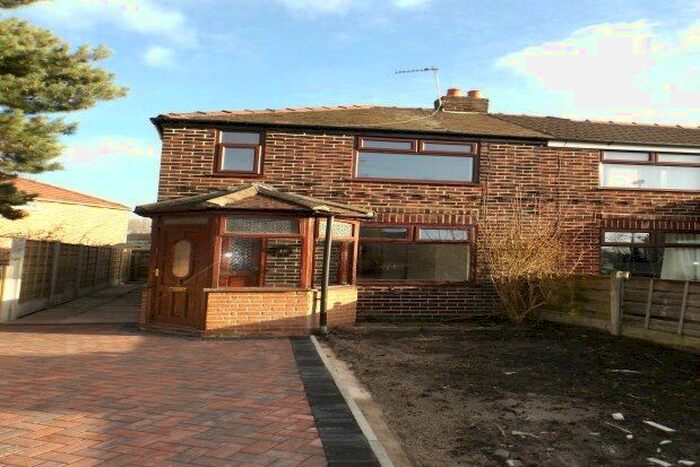 2 Bedroom Semi-Detached House To Rent In Woolston, Warrington, WA1