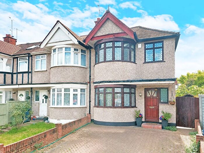 3 Bedroom End Of Terrace House For Sale In Sandringham Crescent, Harrow, HA2
