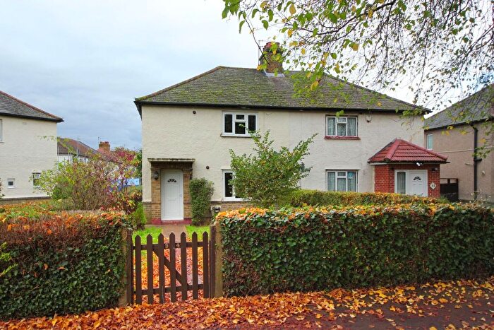 3 Bedroom Property To Rent In Eastcote Lane, Northolt, UB5