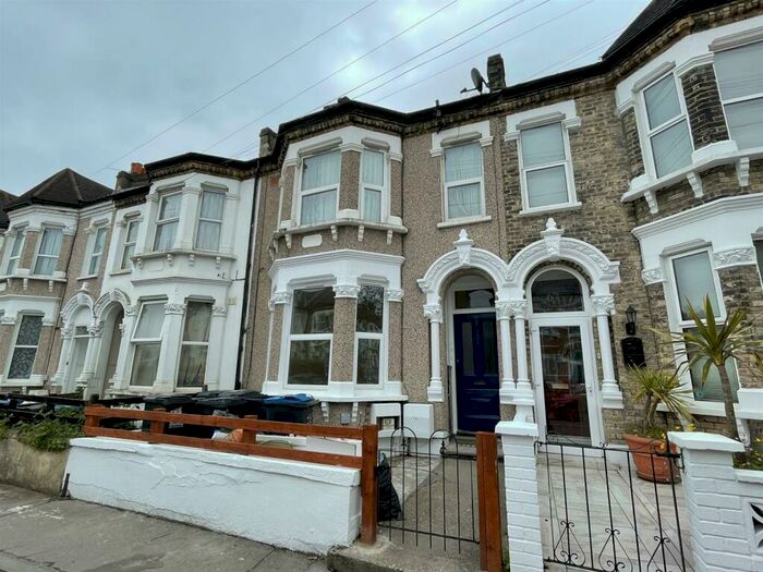 2 Bedroom Apartment To Rent In Gonville RoadThornton HeathSurrey, CR7