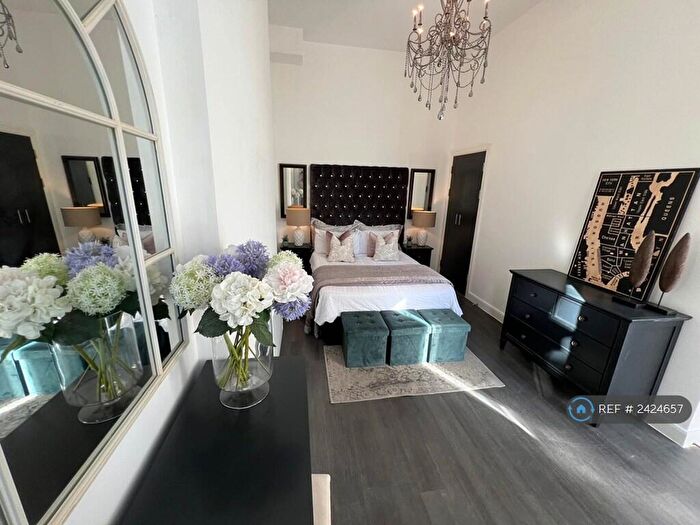 2 Bedroom Maisonette To Rent In Cathedral Parc, Cardiff, CF11