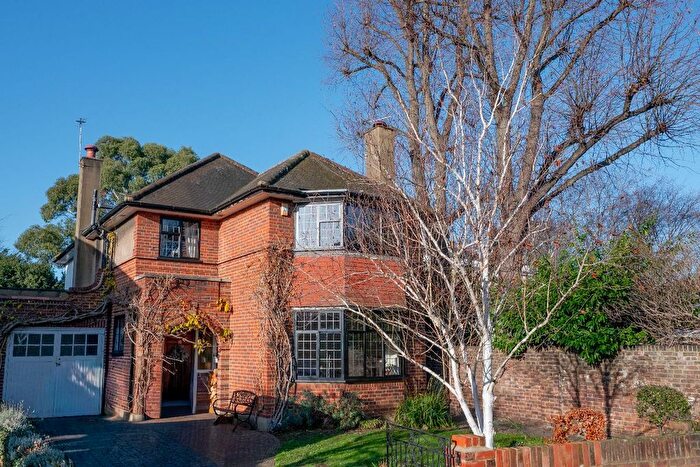 5 Bedroom Detached House For Sale In St Margarets Drive, St Margarets, TW1