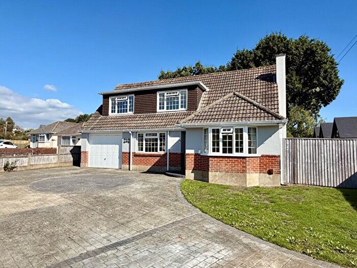 4 Bedroom Bungalow For Sale In Northbrook Road, Broadstone, BH18