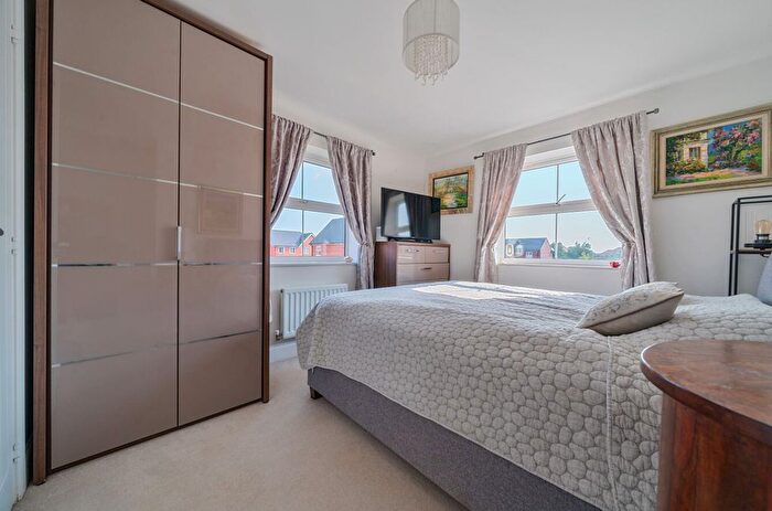 3 Bedroom Detached House For Sale In Willow Way, Bracklesham Bay, PO20