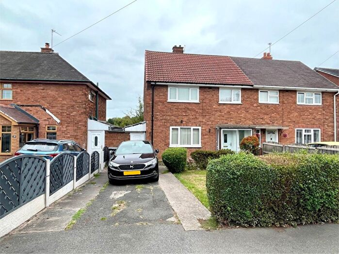 3 Bedroom Semi-detached House For Sale In Underhill Lane, Underhill, Wolverhampton, WV10