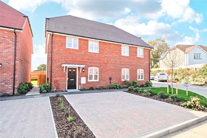 3 Bedroom Semi-Detached House For Sale In High Street, Newington, Sittingbourne, Kent, ME9