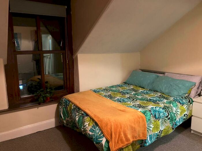 3 Bedroom Private Hall To Rent In Hope Street, Lancaster, LA1