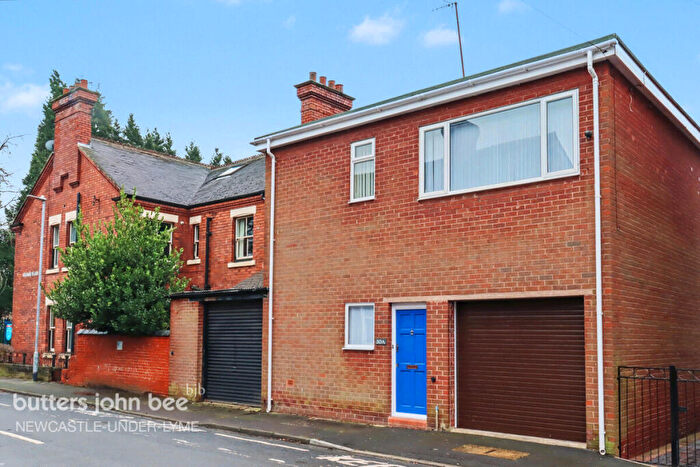 2 Bedroom Maisonette For Sale In Queens Road, Stoke On Trent, ST4