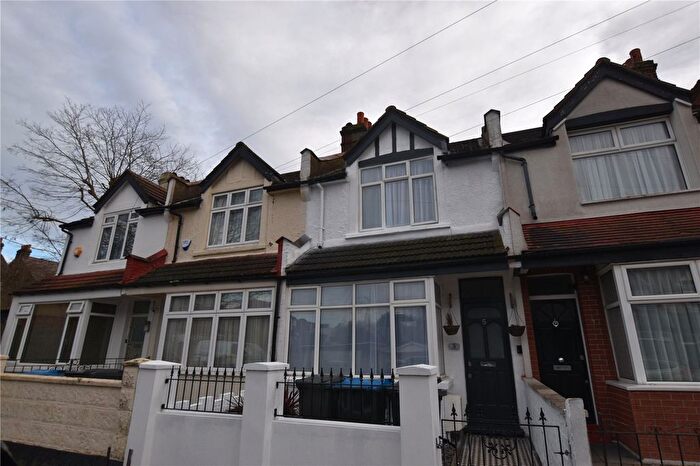 2 Bedroom Detached House To Rent In Swain Road, Thornton Heath, CR7