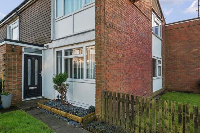 1 Bedroom Flat To Rent In Yardley Close, Oldbury, B68