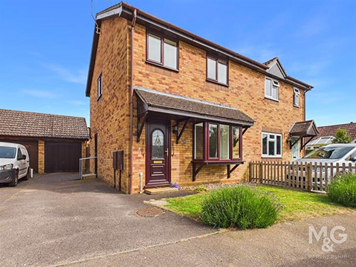 3 Bedroom Semi Detached House For Sale In Blackbourne Road, Elmswell, IP30