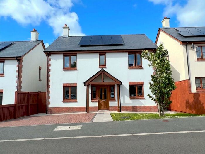 4 Bedroom Detached House For Sale In Ashford Park, Crundale, Haverfordwest, SA62