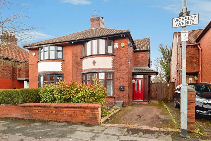 3 Bedroom Semi Detached House For Sale In Worsley Avenue, Manchester, Lancashire, M40
